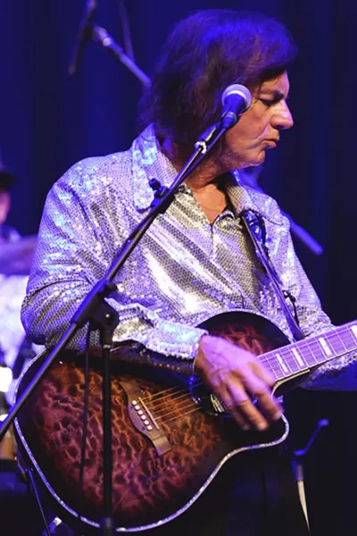 Hot August Night – Neil Diamond Tribute